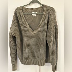 VICTORIAS SECRET PINK SWEATER GREEN